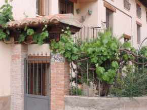 Apartamentos Turisticos El Refugio